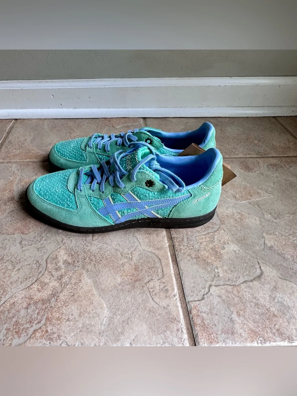 NEW ASICS Skyhand OG Suede Sneakers Green Peppermint/Stone Wash